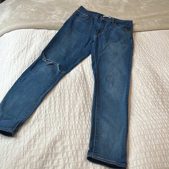 Levi’s Jeans - Picture 1 of 3